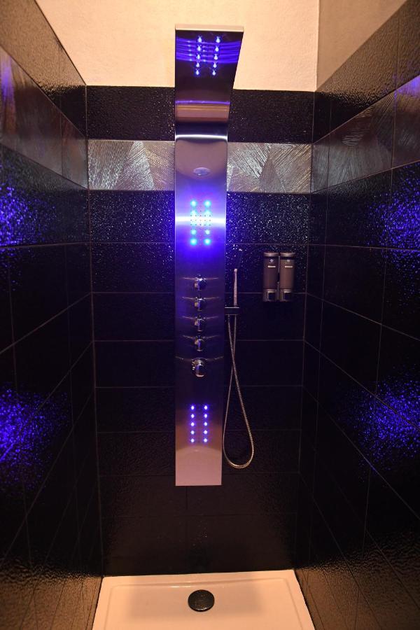 Vip Room 209 Trooz ภายนอก รูปภาพ